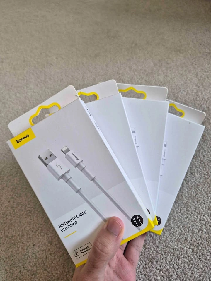 Premium iPhone Lightning Cable (2.4A Fast Charge) - 1 Meter