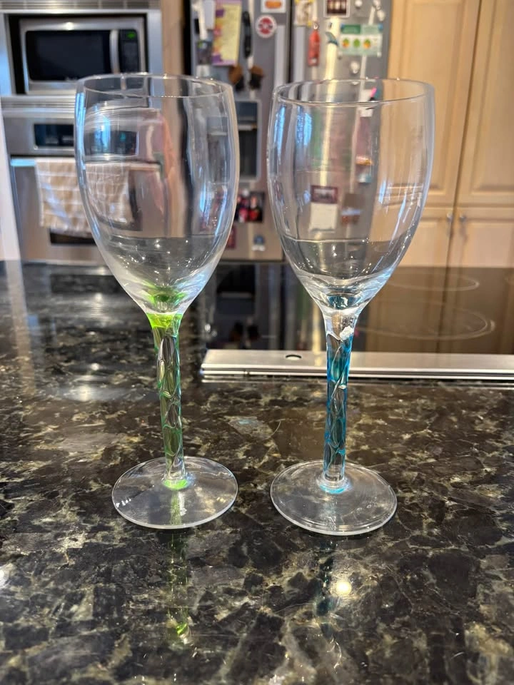 Various Wine Glasses - photo 2