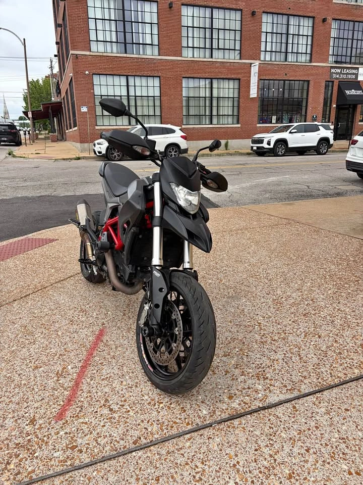 2015 Ducati Hypermotard 821