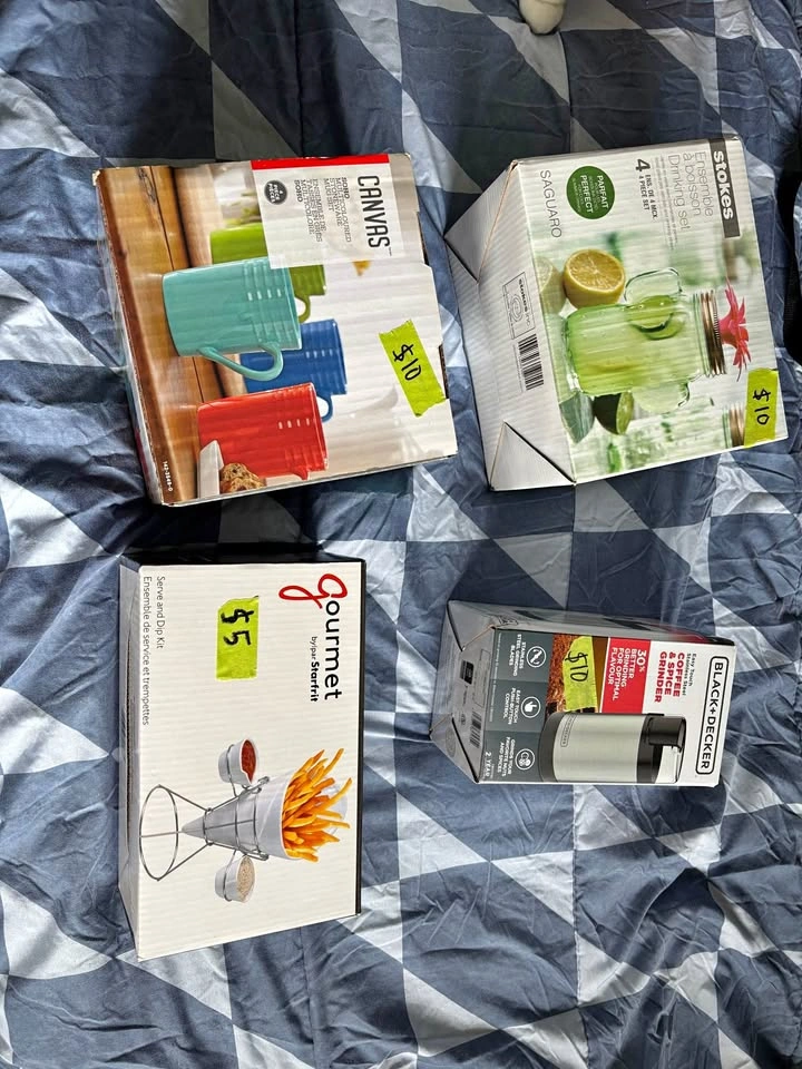 Various kitchen items