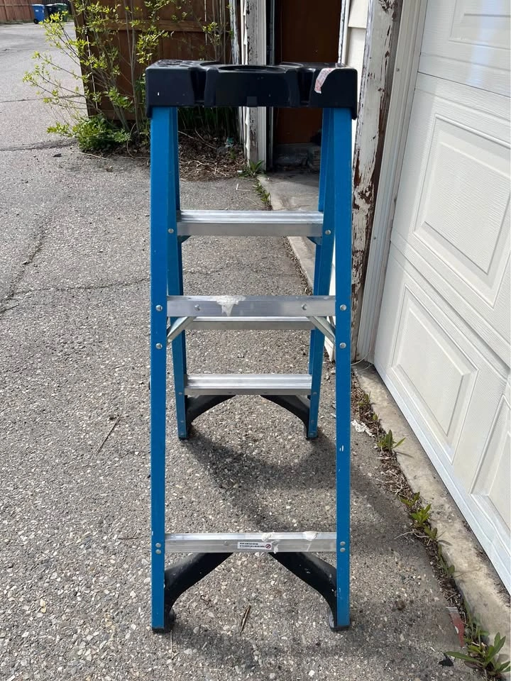 Werner FS104CA 4ft Step Ladder - photo 3