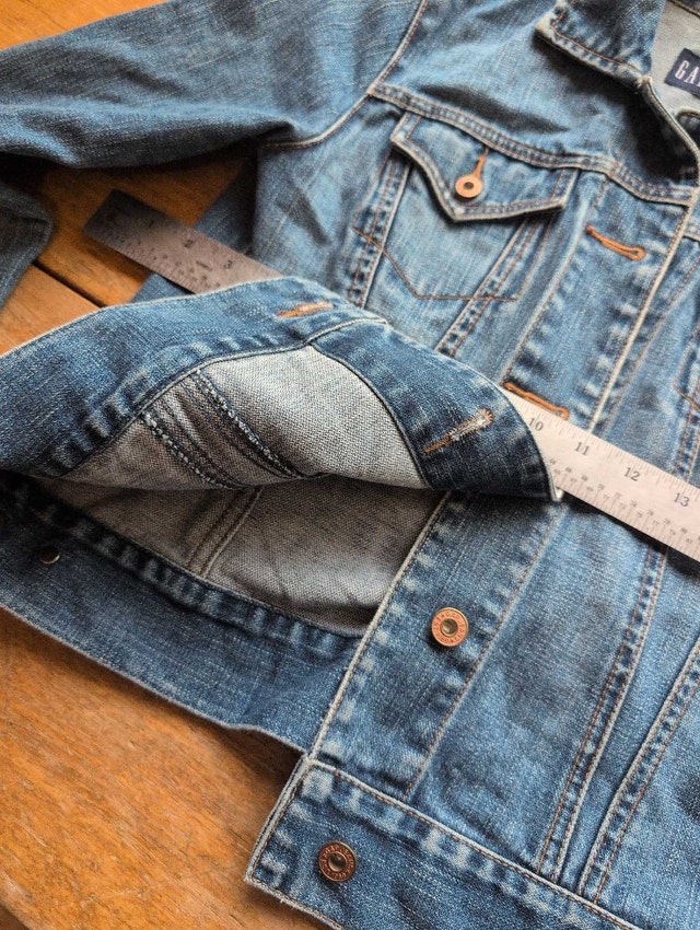 Gap Denim Jacket Woman's Small Jean Jacket - photo 3