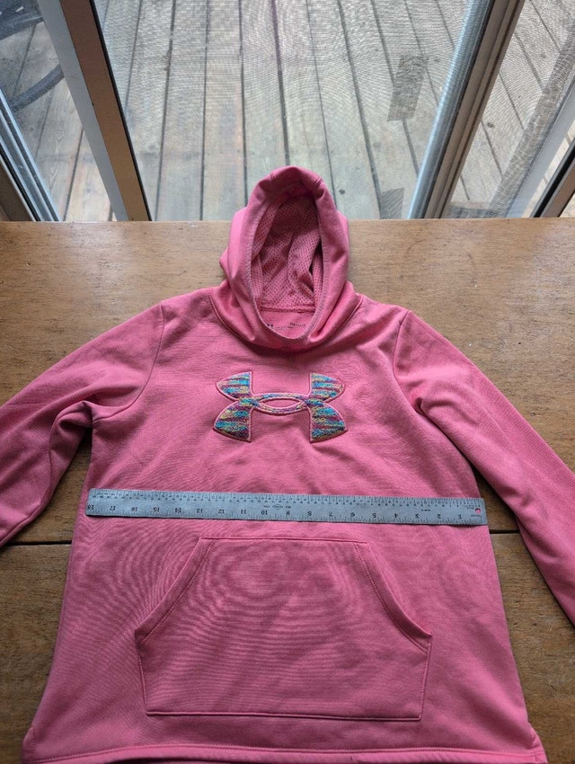 Under Armour Hoodie girls youth large pink