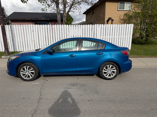 Mazda 3 low km