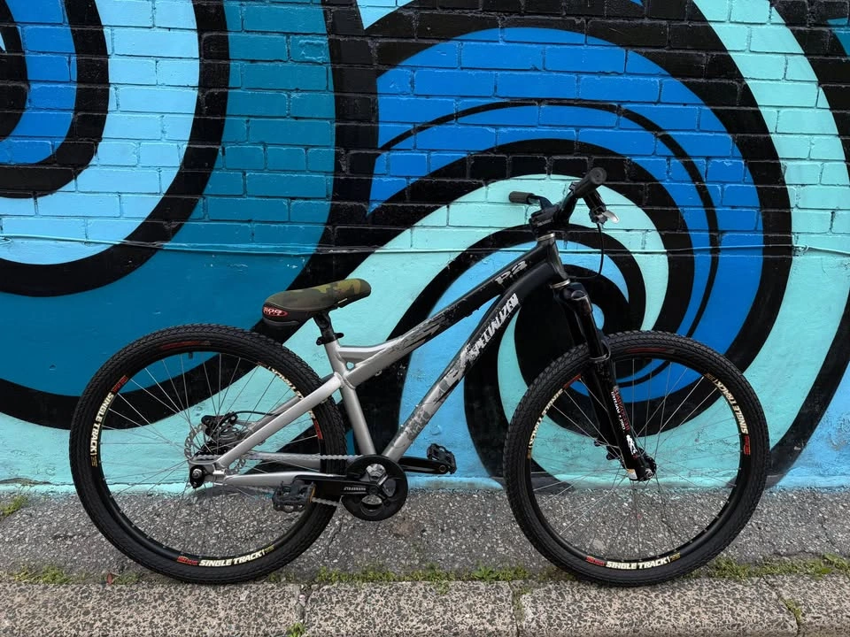 Specialized P2 Dirt Jumper Bike - photo 2