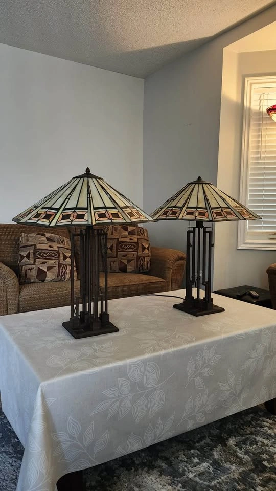 Mission-Style Stained Glass Table Lamps - Pair - photo 4