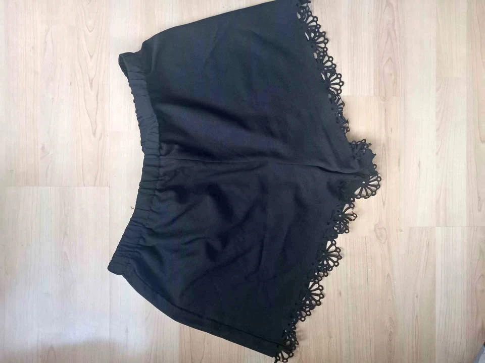 SHEIN CURVE Black Laser Cut Shorts 2XL