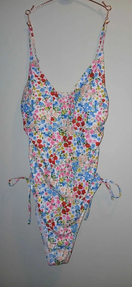 New Floral One Piece Medium Womans Swimsuit - photo 2