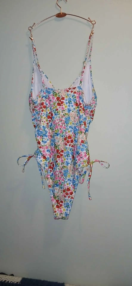New Floral One Piece Medium Womans Swimsuit - photo 4