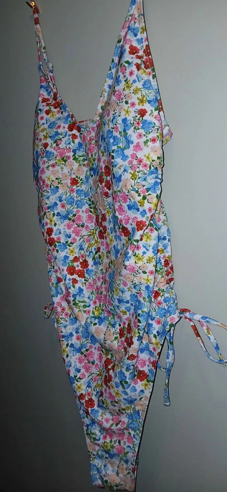 New Floral One Piece Medium Womans Swimsuit - photo 5