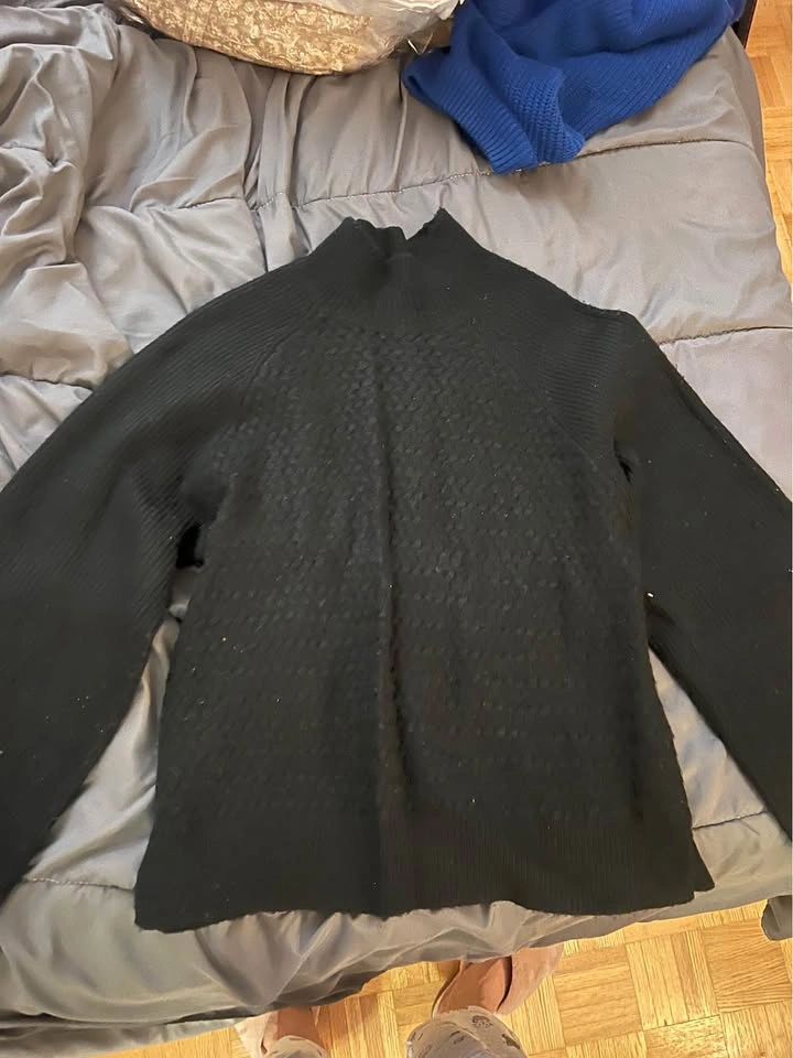 Women’s Sweaters - photo 2