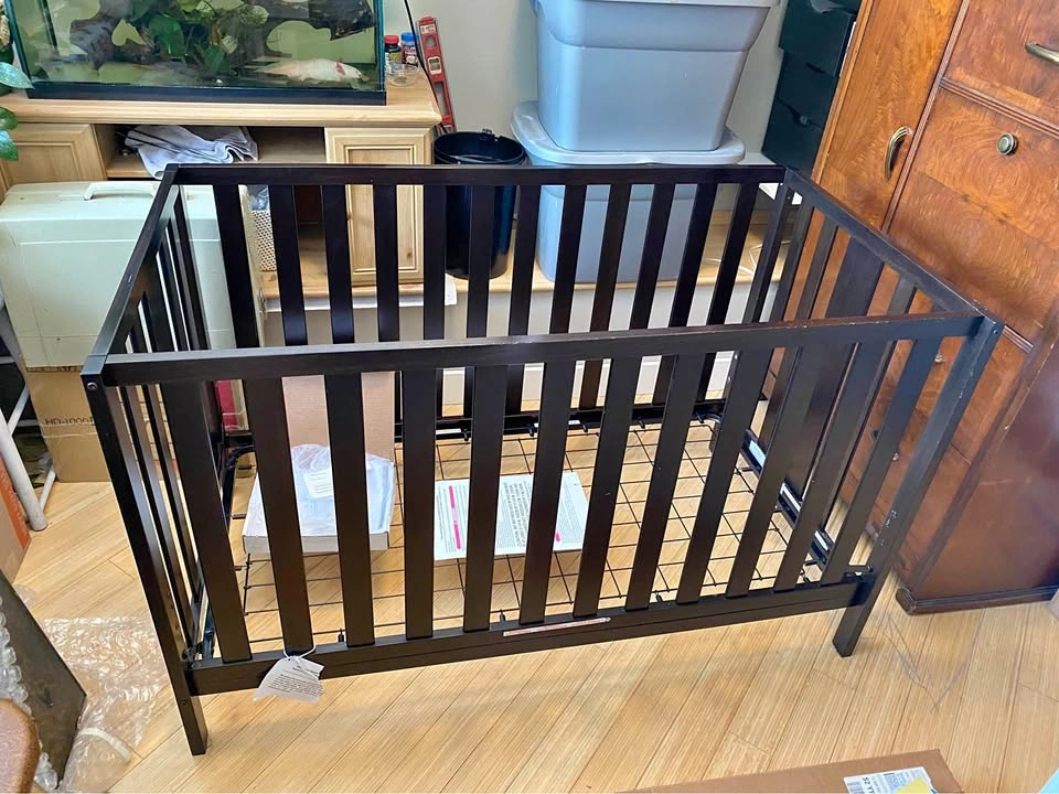 Storkcraft Pacific Convertible Crib