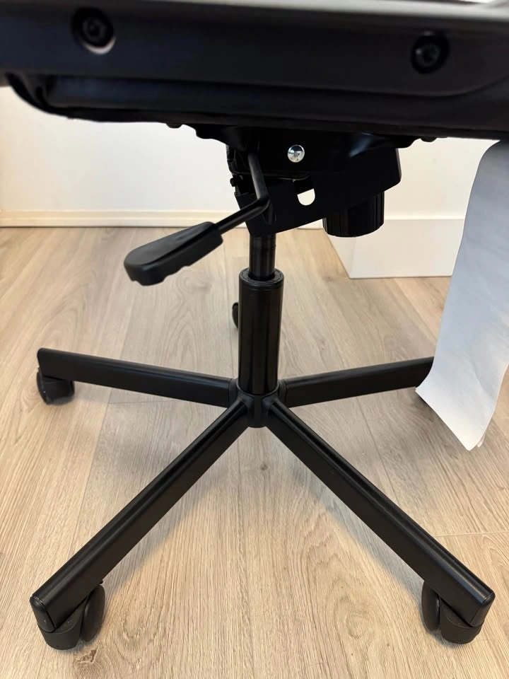 Black Office Chair - photo 5