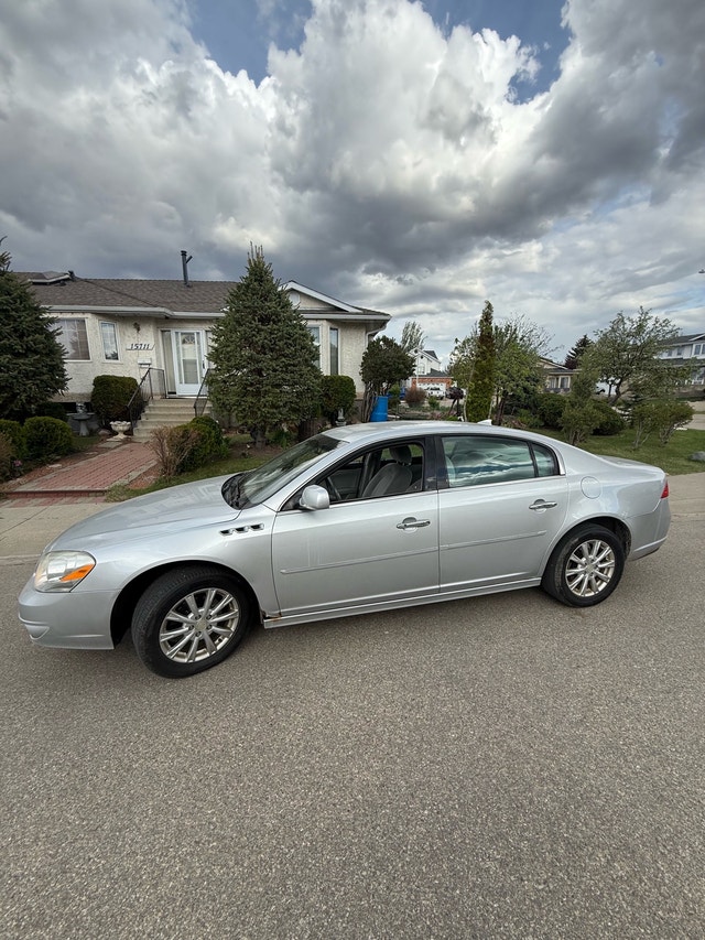 2011 Buick Lucerne - One Owner, No Accidents - photo 4