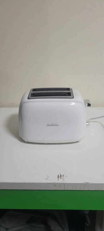 White Sunbeam 2-slice Toaster - photo 3