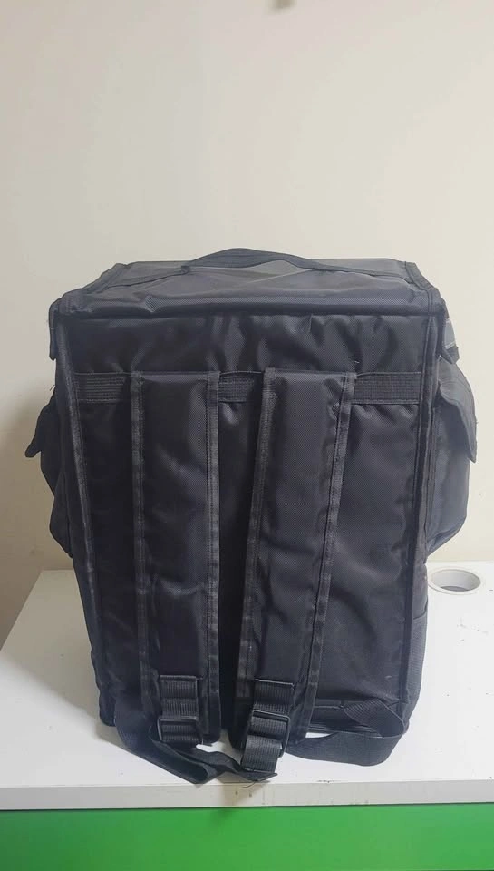 Black insulated delivery backpack - photo 3