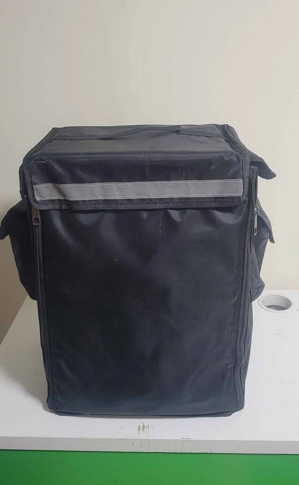 Black insulated delivery backpack - photo 4