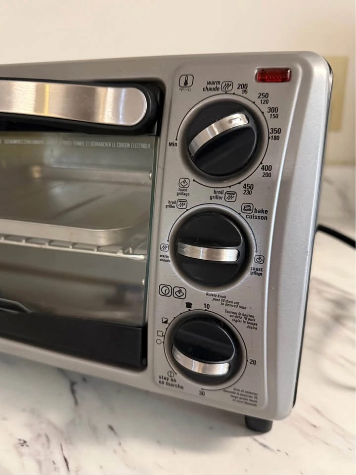 Black & Decker Toaster Oven - photo 4