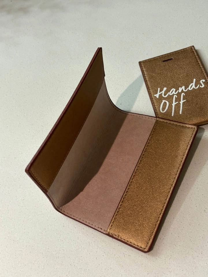 NEW Passport Holder and Luggage Tag - photo 2