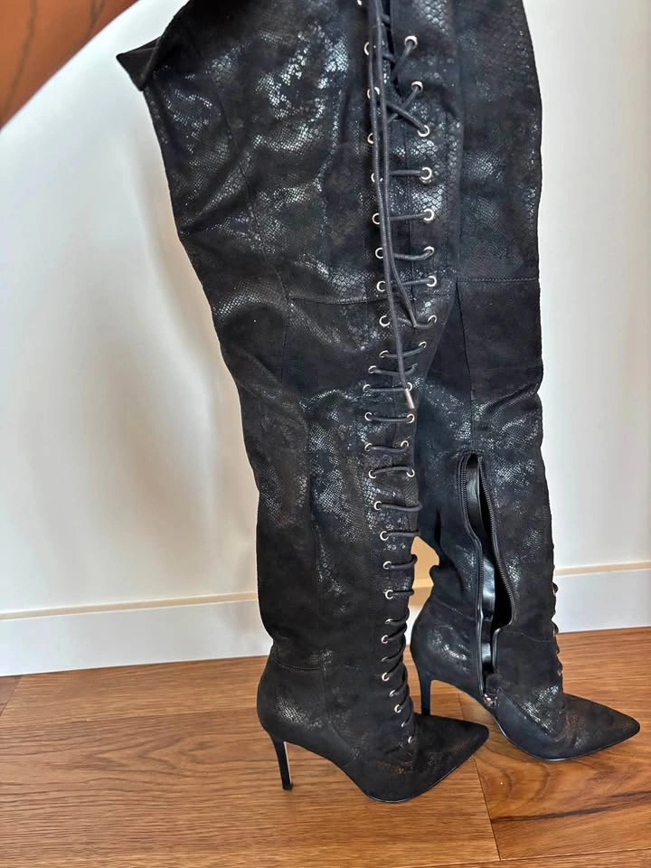 Guess GWNAZZELL Black Over-the-Knee Lace-Up Boots Size 7