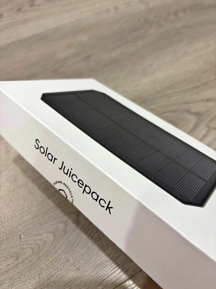 Solgaard Solar PowerBank - 15,600mAh | Solar + Wireless Charging