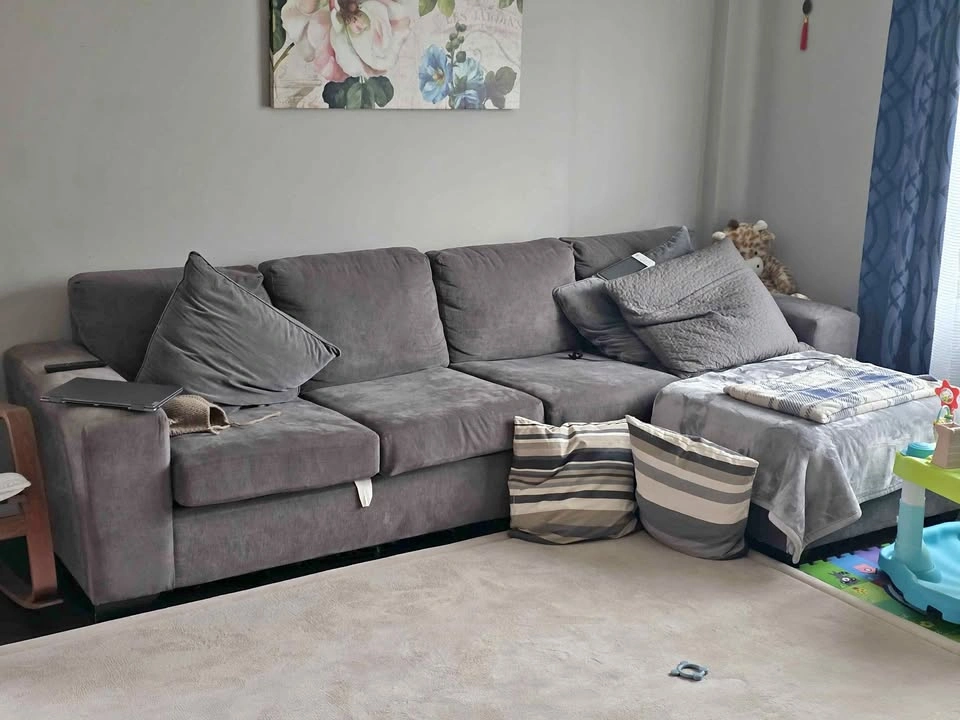 Comfortable Sectional Sofa - Pet-Free Home