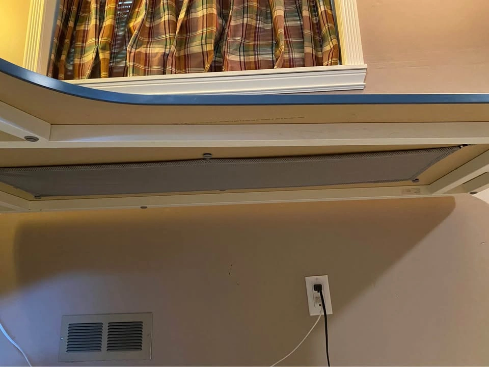 Ikea Bekant Corner Desk (Delivery Available) - photo 4