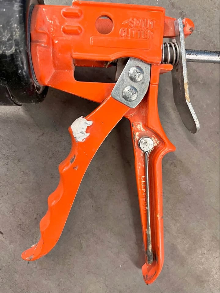 Large Caulking Gun
