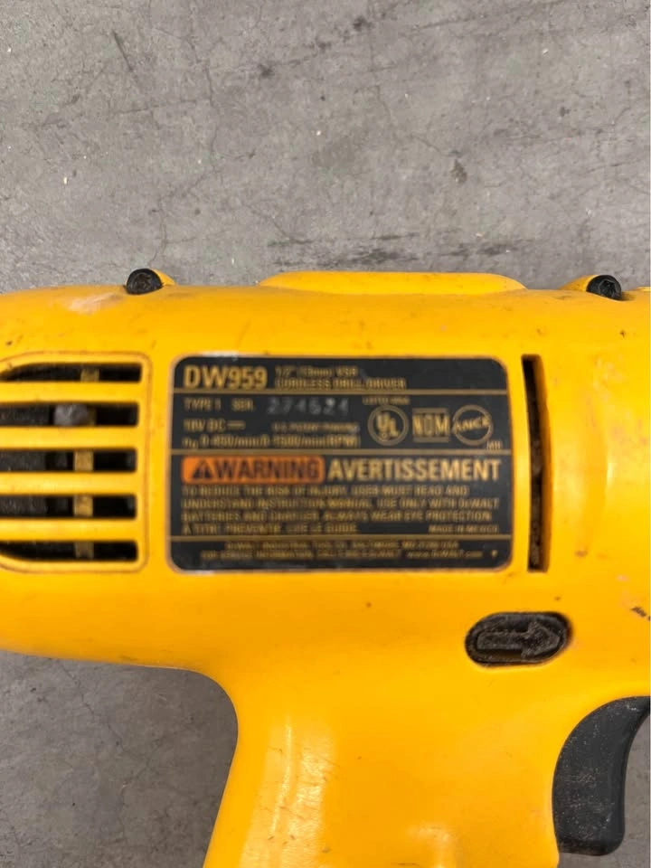DeWalt 18 Volt Drill - photo 2
