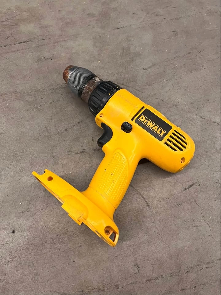 DeWalt 18 Volt Drill - photo 3