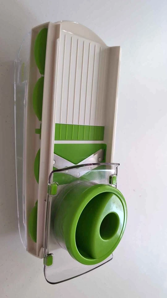 Starfrit Easy Mandoline Slicer, Dicer - 5-Blades