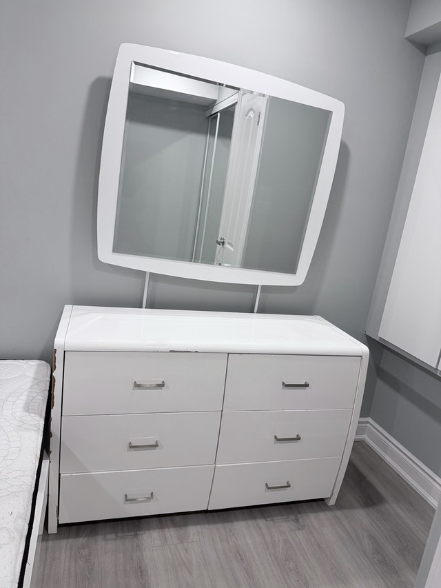 White Bedroom Set with Storage Bed - photo 5