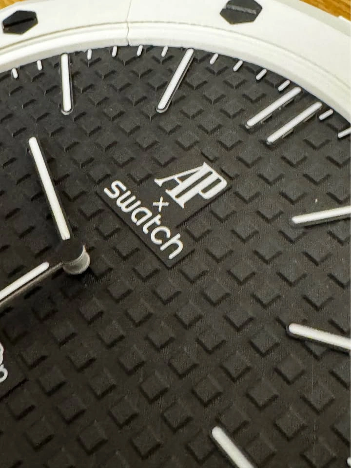 AP x Swatch Royal Pop Wall Clocks - photo 3