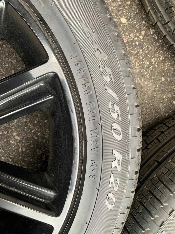 Ford Edge OEM Rims with All Season Tires 245/50R20 - photo 2
