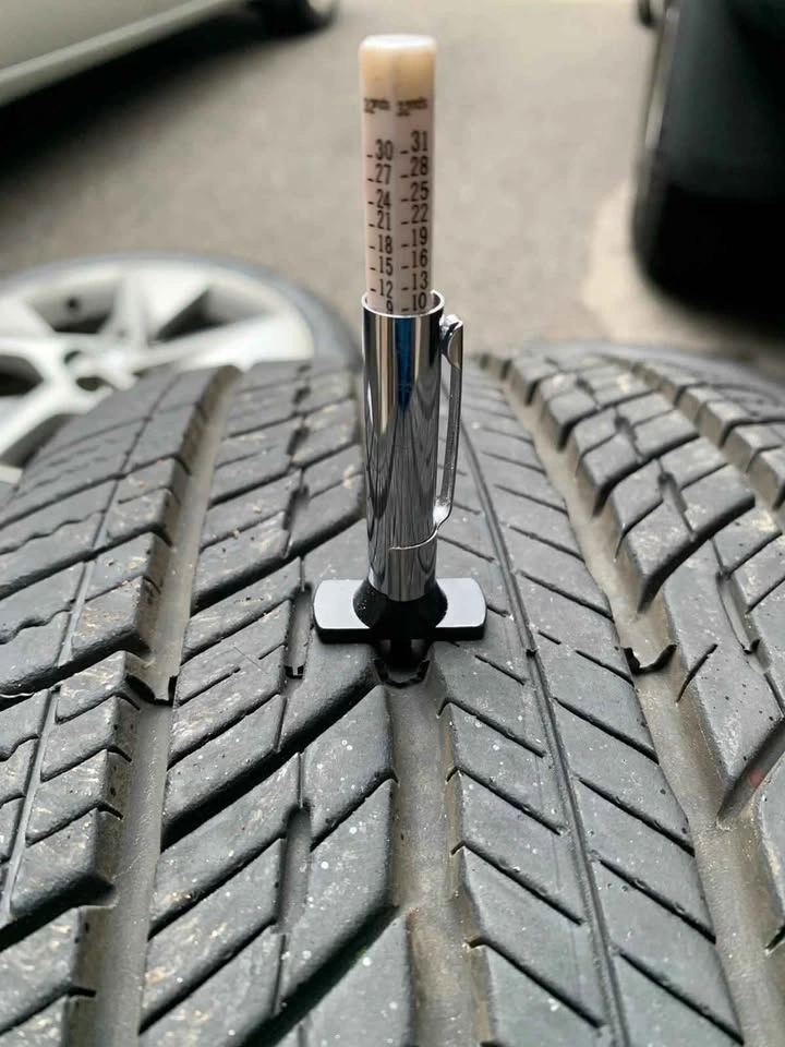 Toyota Camry Rims with All Season Tires 225/45R18 - photo 5