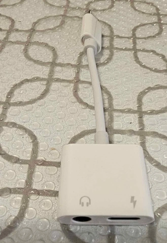 iPhone Lightning to Headphone Adapter
