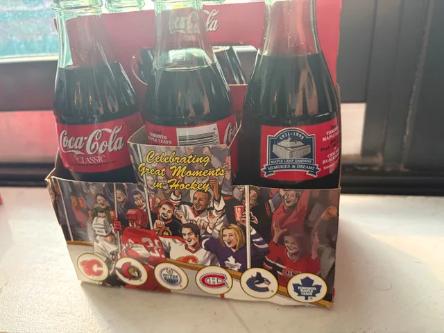Coca-Cola Toronto Maple Leafs Last Game at Gardens Bottles thumbnail