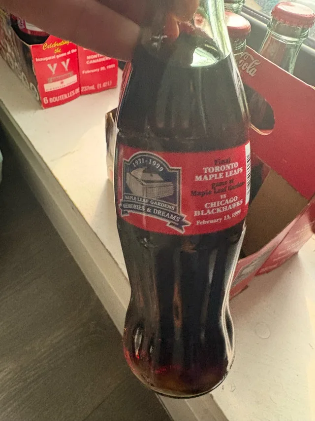 Coca-Cola Toronto Maple Leafs Last Game at Gardens Bottles image indicator(2)