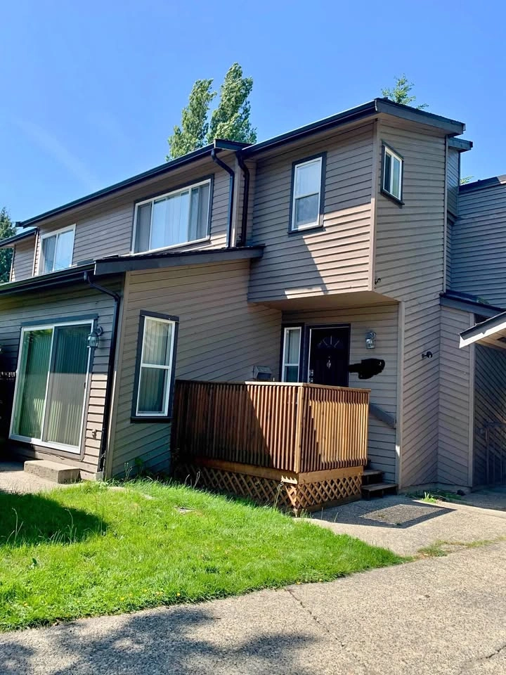 3 Beds 1 Bath - House
