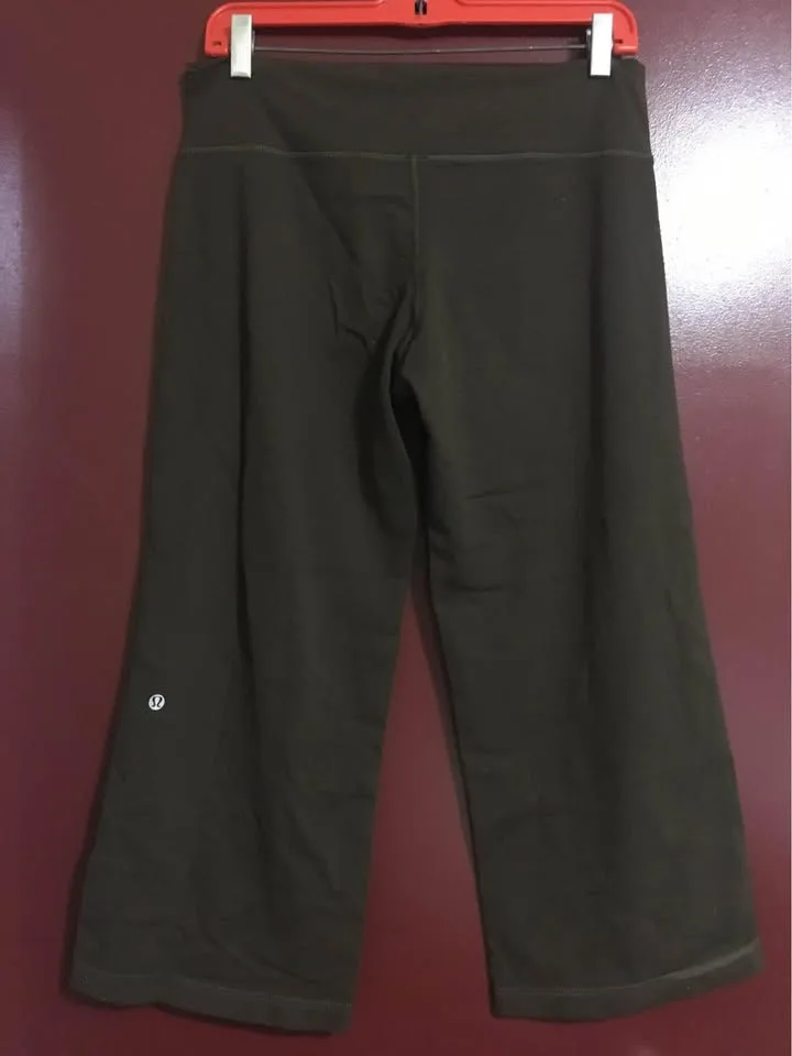 Lululemon capri and jacket set image indicator(5)