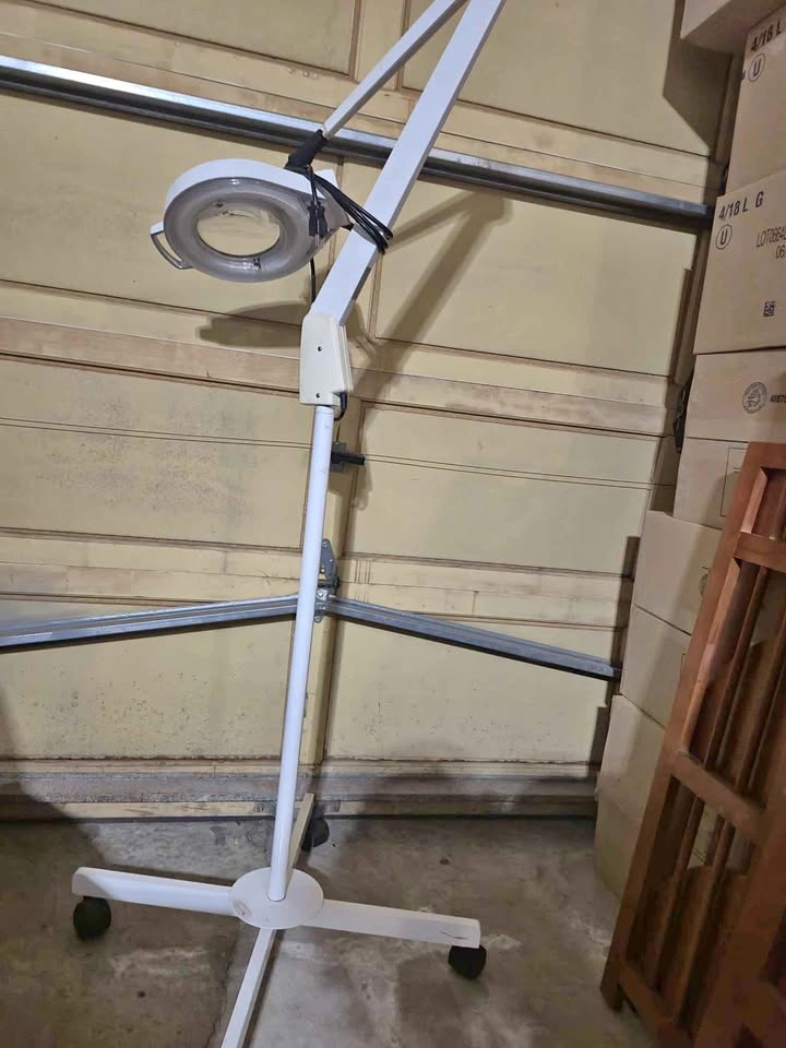Magnifier Lamp
