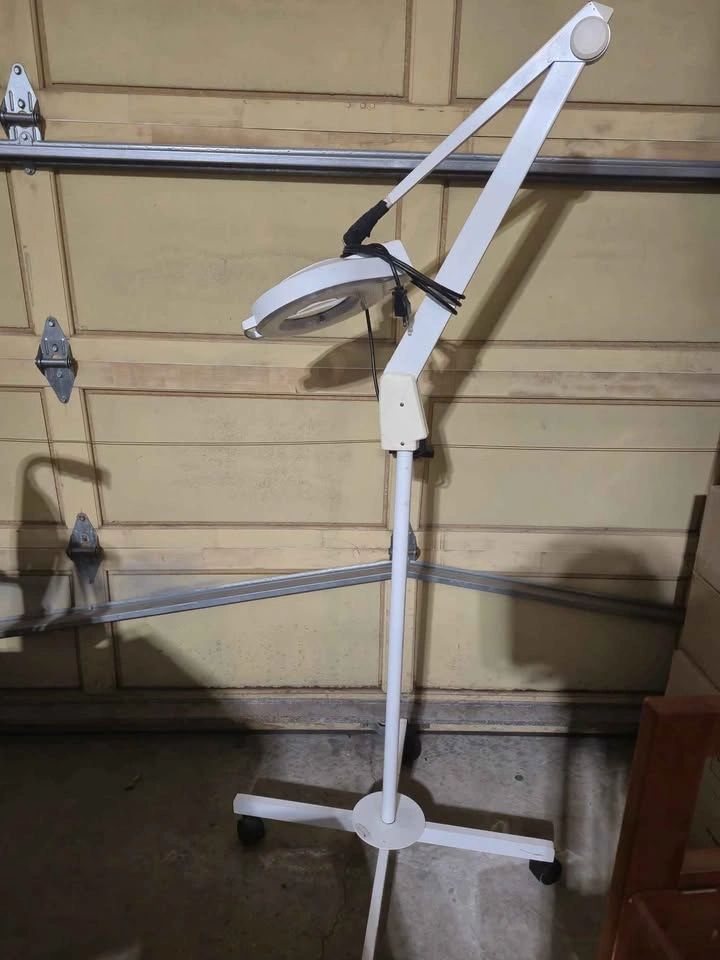 Magnifier Lamp - photo 2