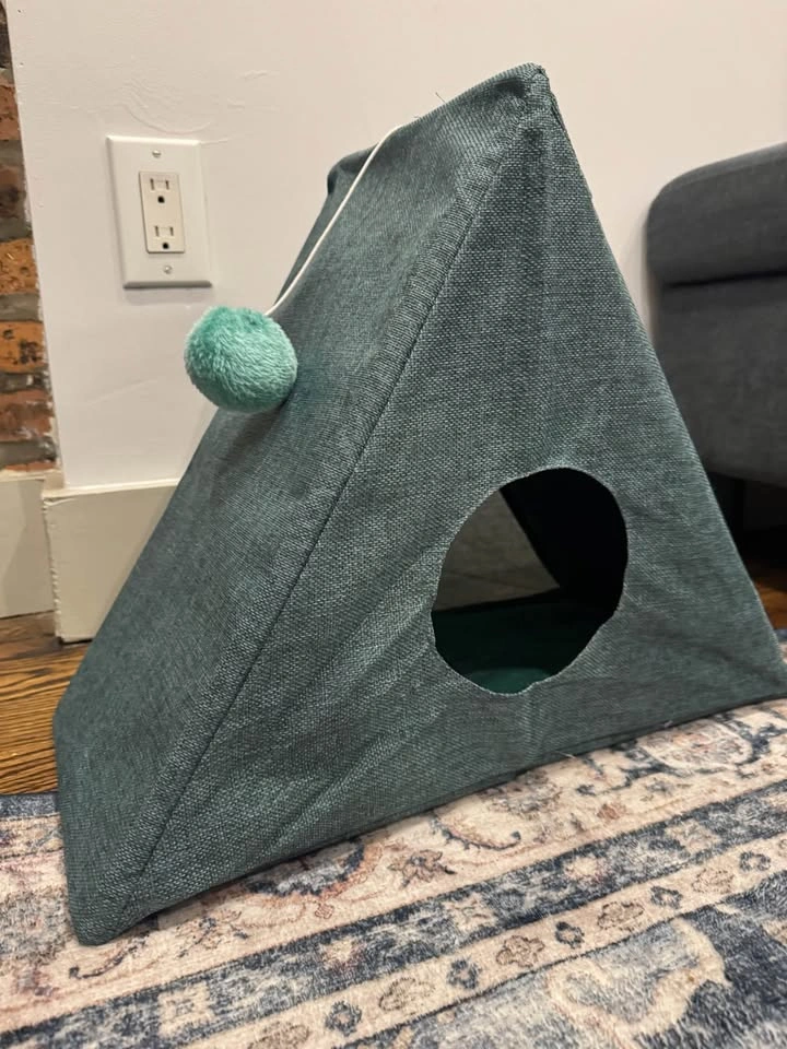 Cat house and scratcher - photo 4
