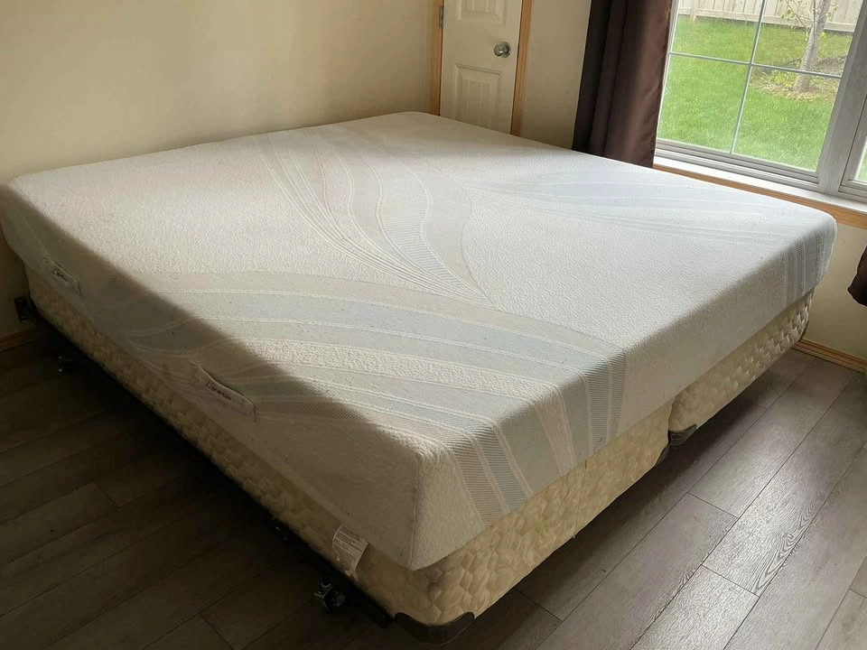 King Size Memory Foam Mattress Set - photo 2