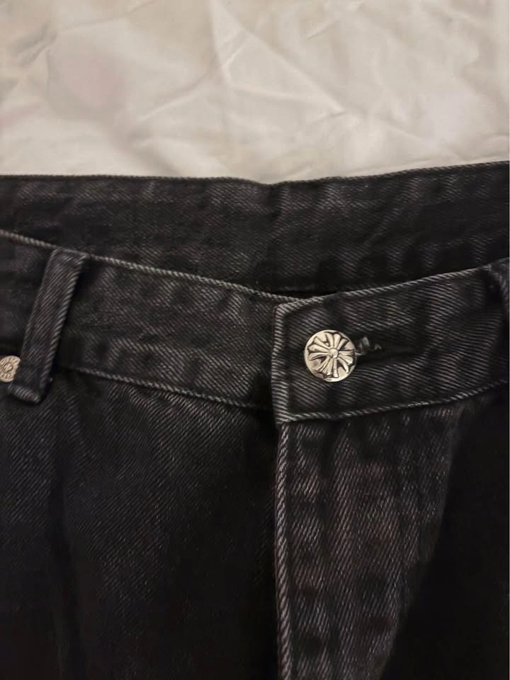 Black Cross Patch Denim Jeans - NEW WITH TAG - Size 36 - photo 3