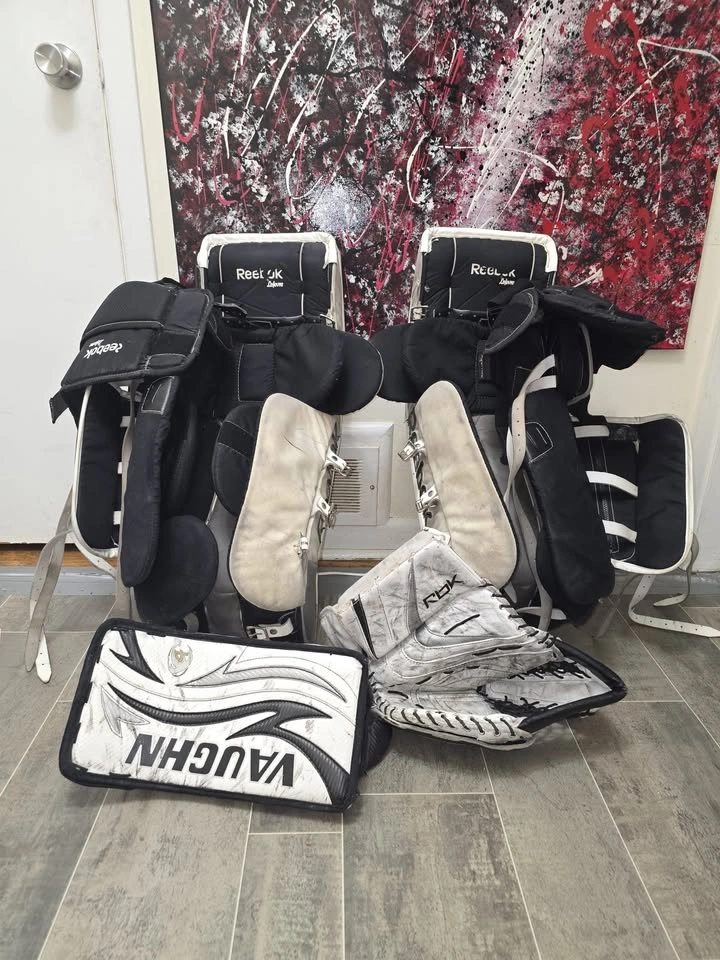 390$ Goalie Set Size 33+1 Reebok Revoke PZ - photo 2