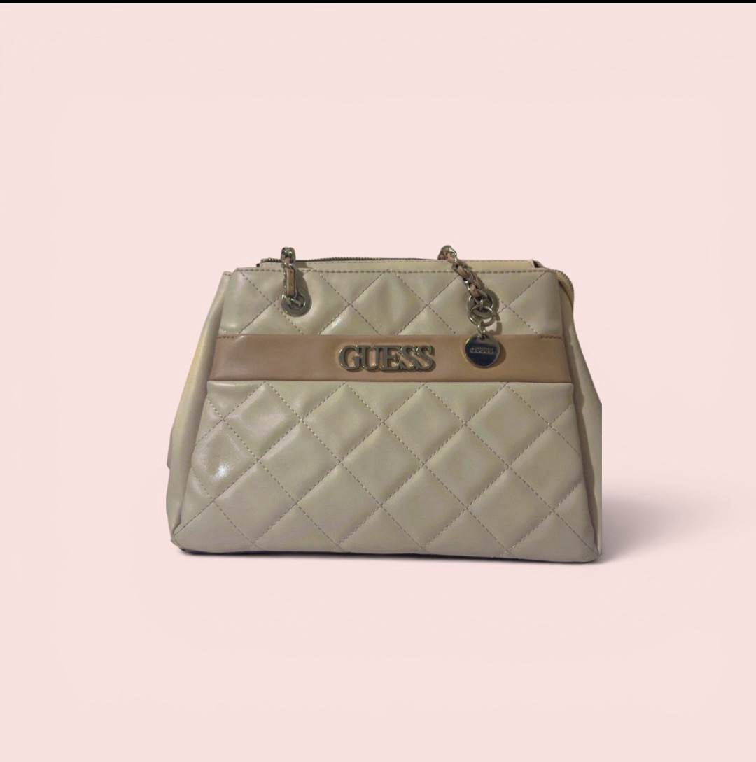 GUESS Beige Quilted Shoulder Bag Gold Hardware Chain Strap Logo - photo 4