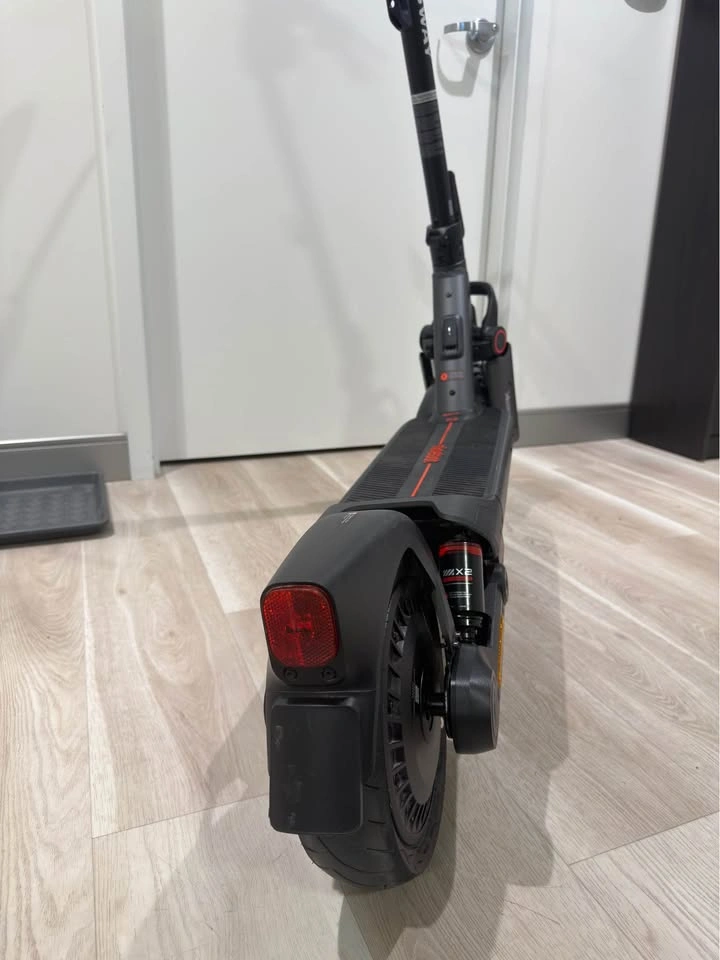 Segway Ninebot Max G30 Electric Scooter - photo 4