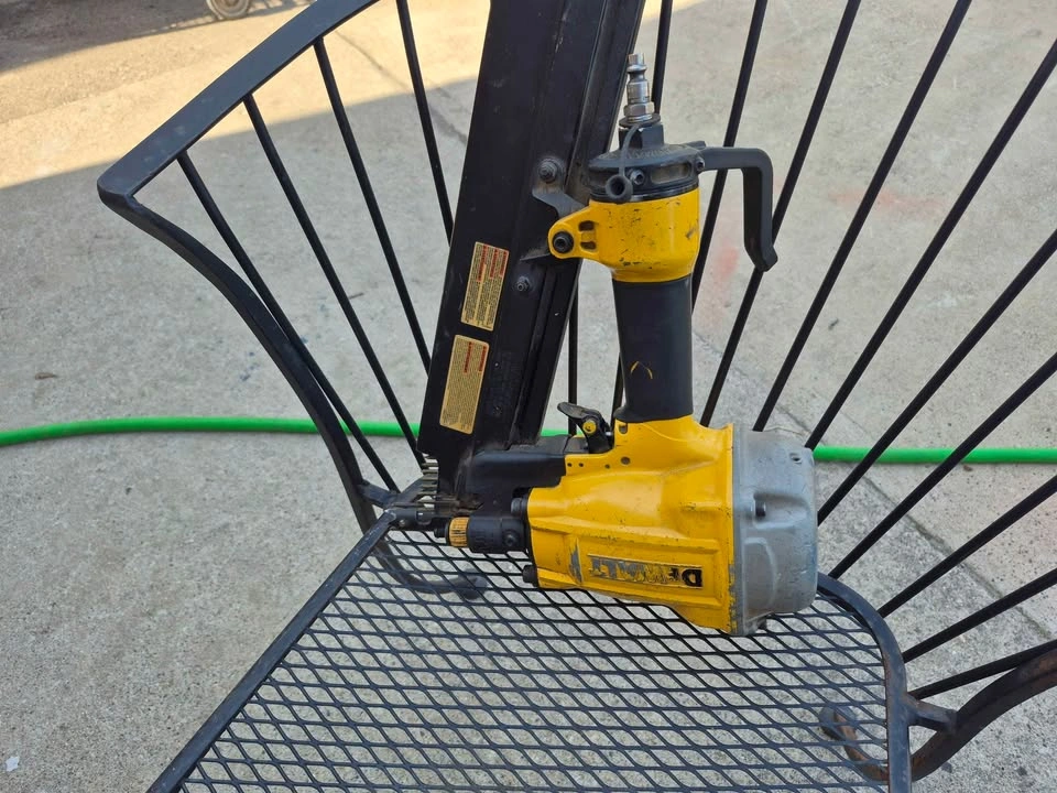 Dewalt Framing Nailer DW325PL - photo 2