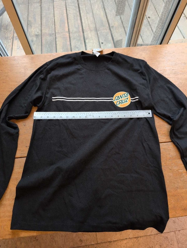 Santa Cruz Long Sleeve Shirt Mens Medium Black NWT